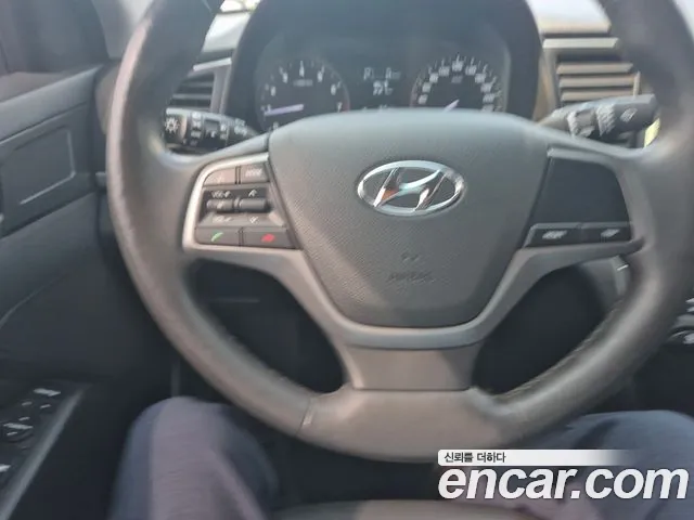 Hyundai Avante 2017 thumb 12