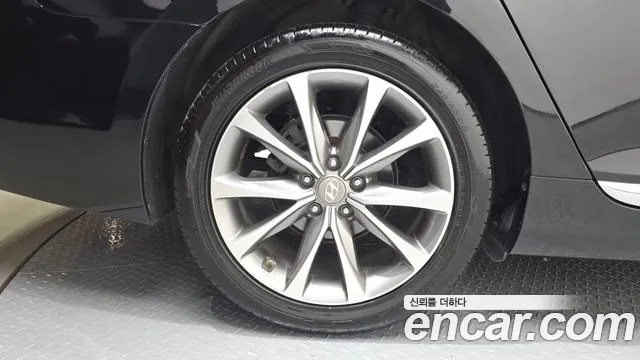 Hyundai Grandeur 2014 thumb 5