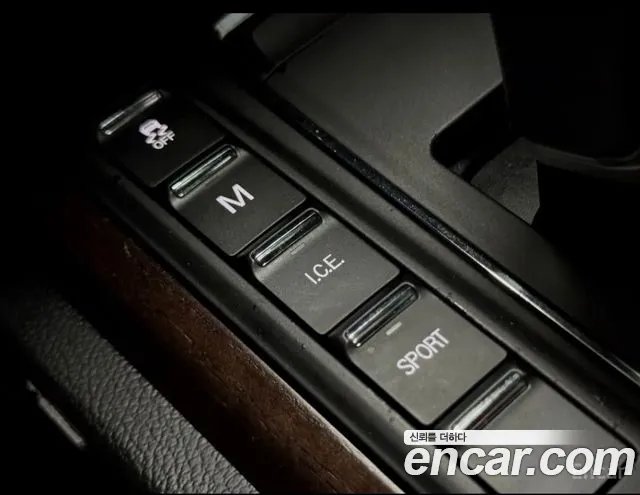 Maserati Ghibli 2018 thumb 11
