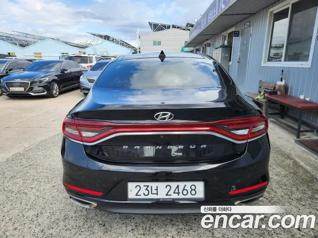 Hyundai Grandeur 2017 thumb 8