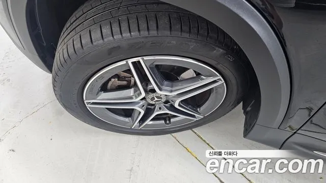 Mercedes-Benz GLB 2023 thumb 5