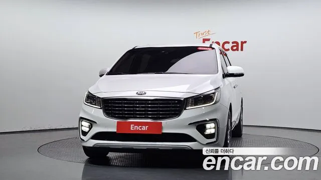 Kia Carnival 2018 thumb 2