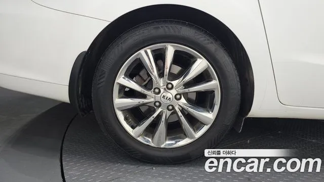 Kia Carnival 2018 thumb 4
