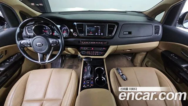 Kia Carnival 2018 thumb 6