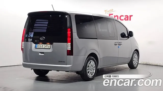 Hyundai Staria 2022 thumb 2