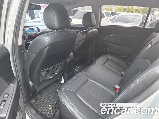 Kia Sportage 2010 thumb 5