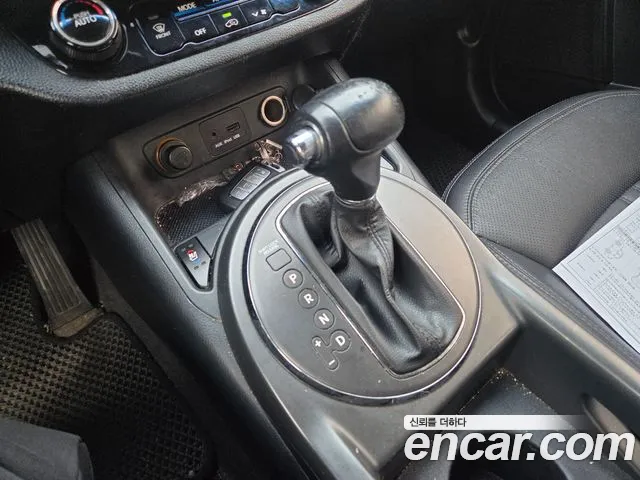 Kia Sportage 2010 thumb 10