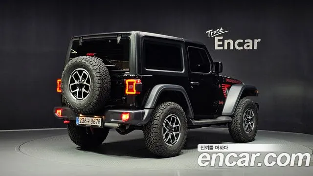 Jeep Wrangler 2025 thumb 2