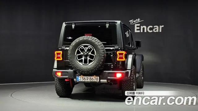 Jeep Wrangler 2025 thumb 4