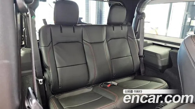 Jeep Wrangler 2025 thumb 12