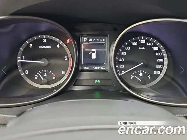 Hyundai Santa Fe 2016 thumb 6