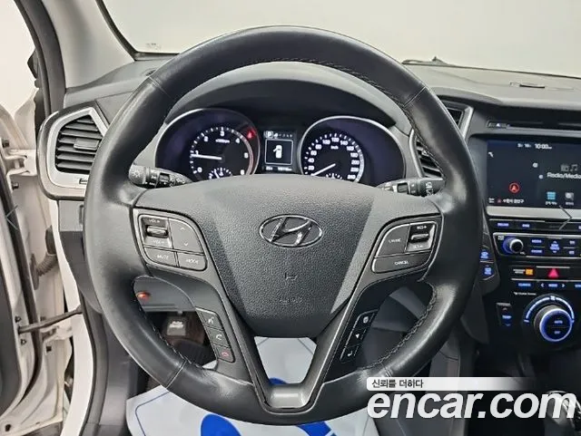 Hyundai Santa Fe 2016 thumb 9