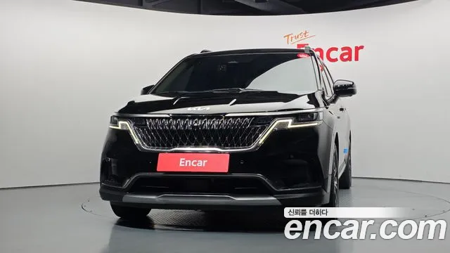 Kia Carnival 2023 thumb 3