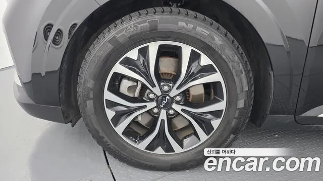 Kia Carnival 2023 thumb 5