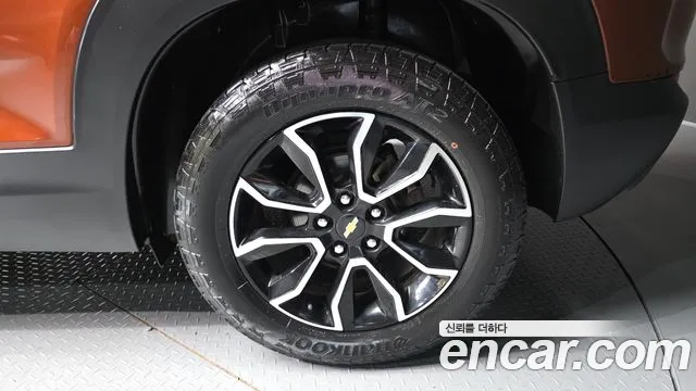 ChevroletGMDaewoo TrailBlazer 2020 thumb 4