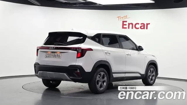 Kia Seltos 2023 thumb 2