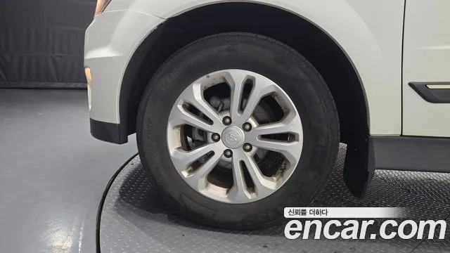 KG_Mobility_Ssangyong KORANDO 2014 thumb 5