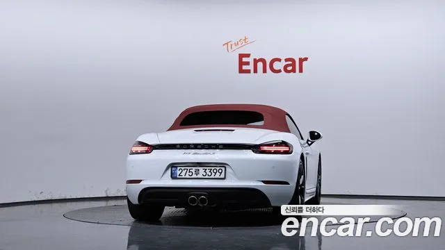Porsche Cayman 2017 thumb 4