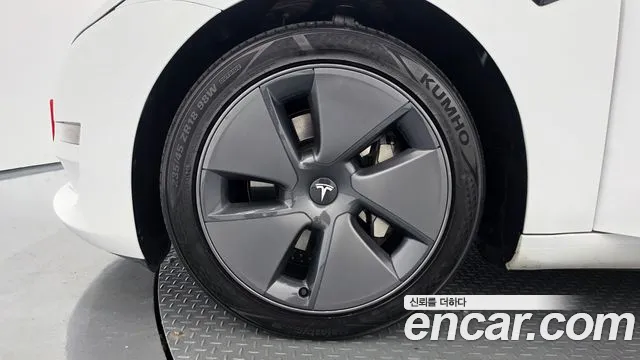 Tesla Model 3 2021 thumb 5