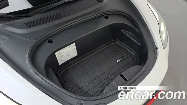 Tesla Model 3 2021 thumb 6