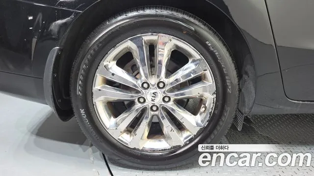Kia Carnival 2016 thumb 5