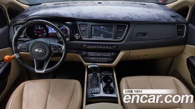 Kia Carnival 2016 thumb 7
