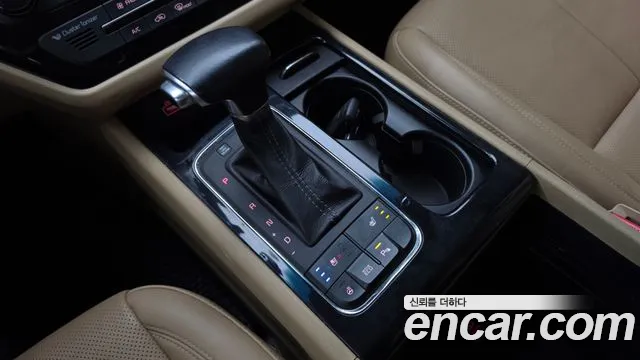 Kia Carnival 2016 thumb 9