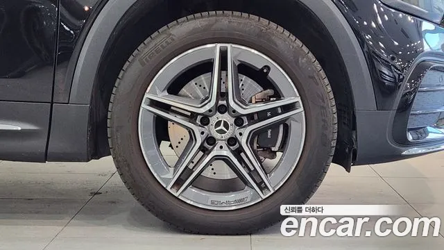 Mercedes-Benz GLB 2025 thumb 3