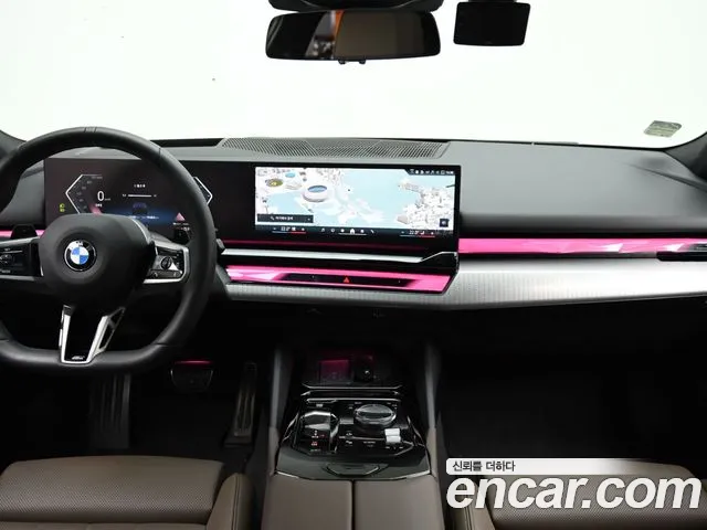 BMW 5-Series 2025 thumb 7