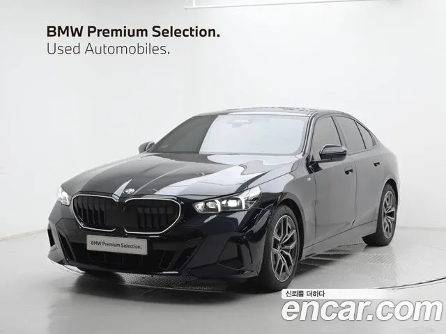 BMW 5-Series 2025 thumb 11
