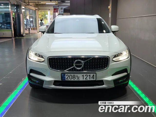 Volvo V90 2018 thumb 3