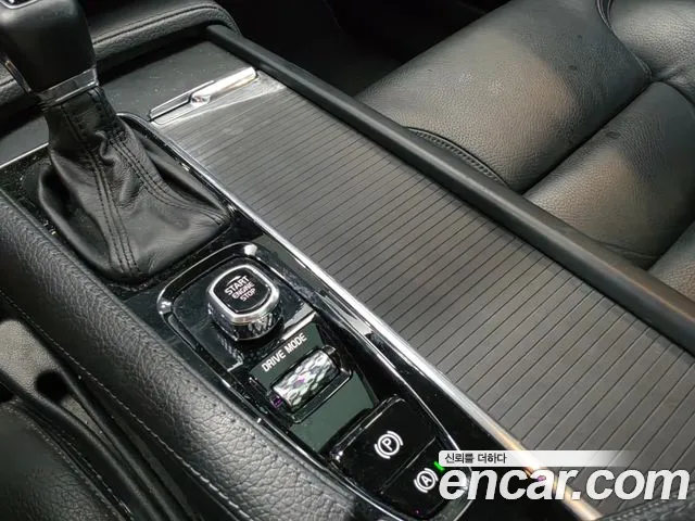 Volvo V90 2018 thumb 10
