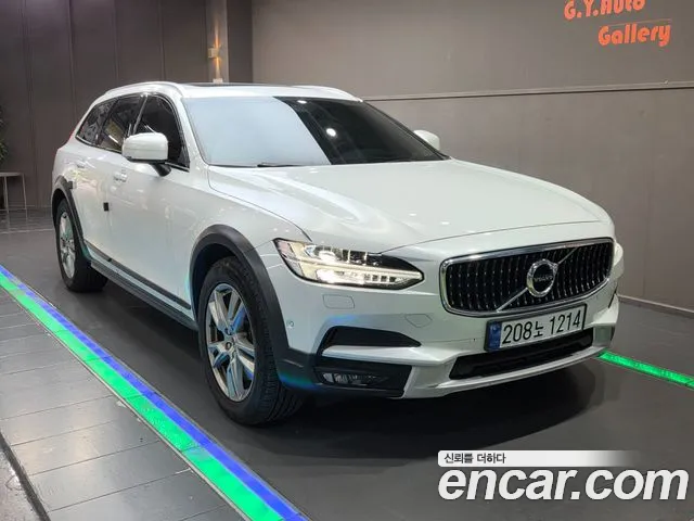 Volvo V90 2018 thumb 12