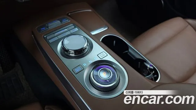 Genesis GV70 2021 thumb 9