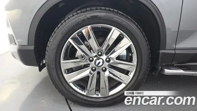 KG_Mobility_Ssangyong Rexton 2019 thumb 5