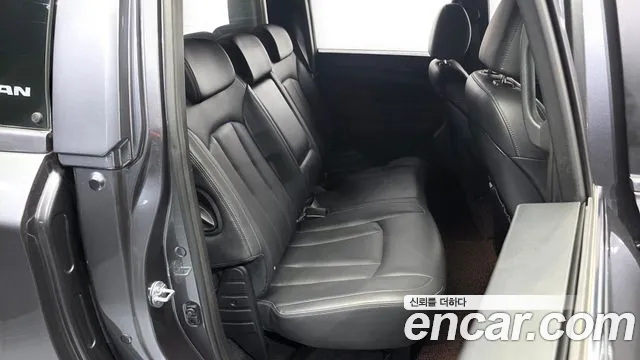 KG_Mobility_Ssangyong Rexton 2019 thumb 12