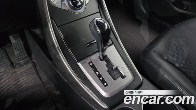Hyundai Avante 2013 thumb 9