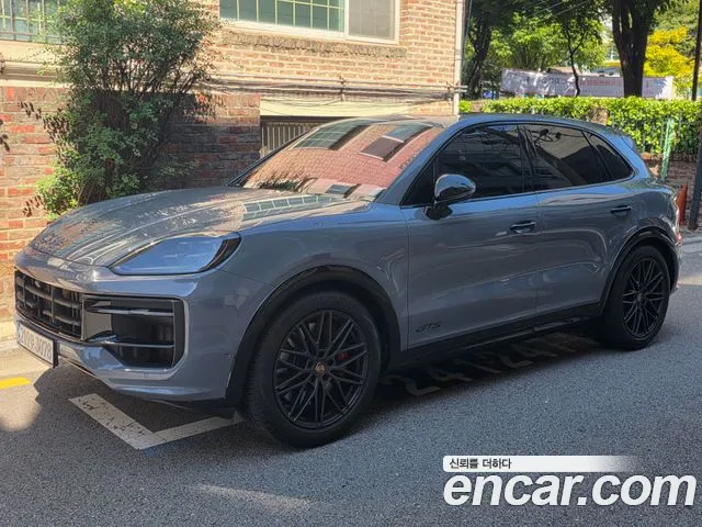 Porsche Cayenne 2025 thumb 3