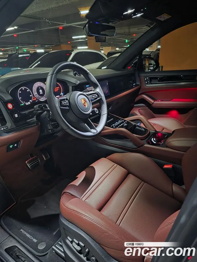 Porsche Cayenne 2025 thumb 8