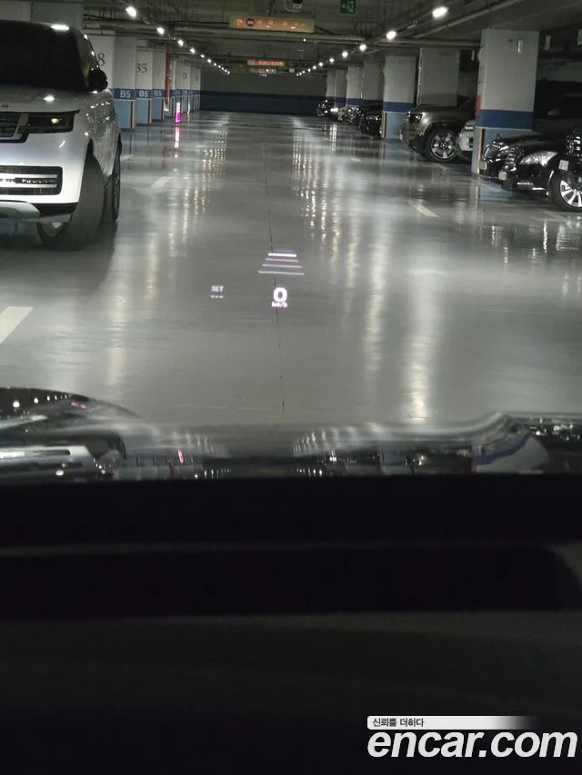 Porsche Cayenne 2025 thumb 9