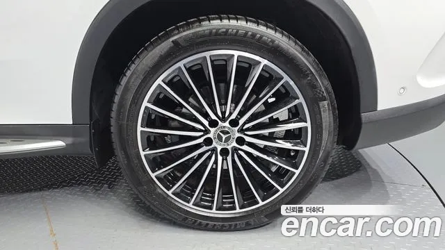 Mercedes-Benz GLC 2024 thumb 4