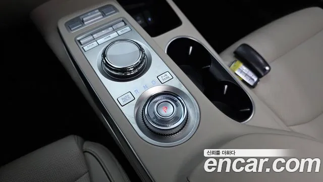 Genesis GV70 2021 thumb 9