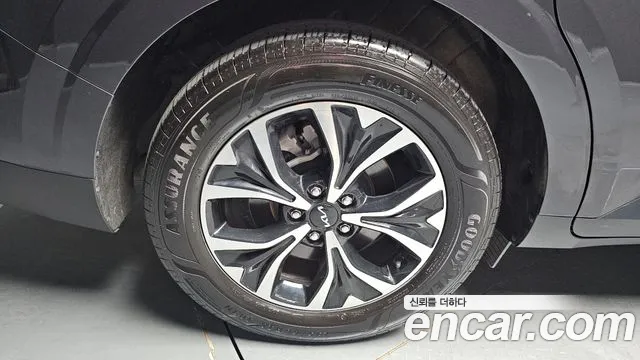 Kia Carnival 2022 thumb 5