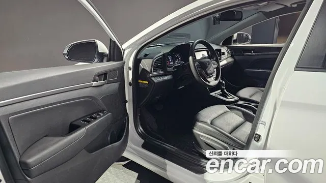 Hyundai Avante 2018 thumb 10