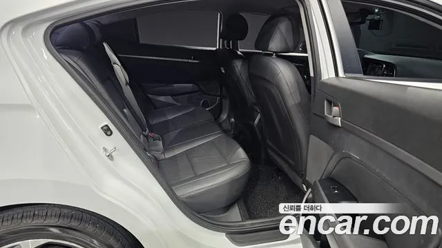 Hyundai Avante 2018 thumb 11