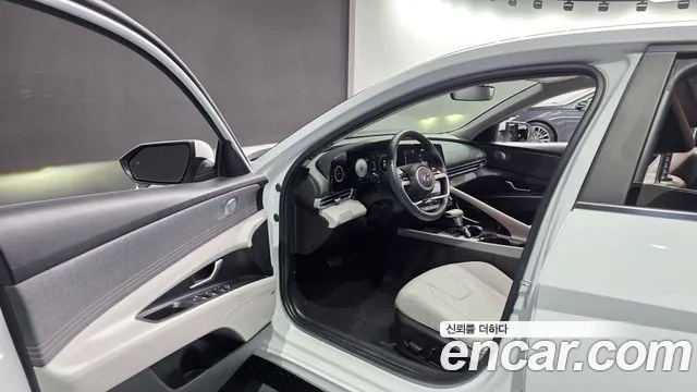 Hyundai Avante 2021 thumb 10