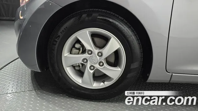 Hyundai Avante 2014 thumb 4