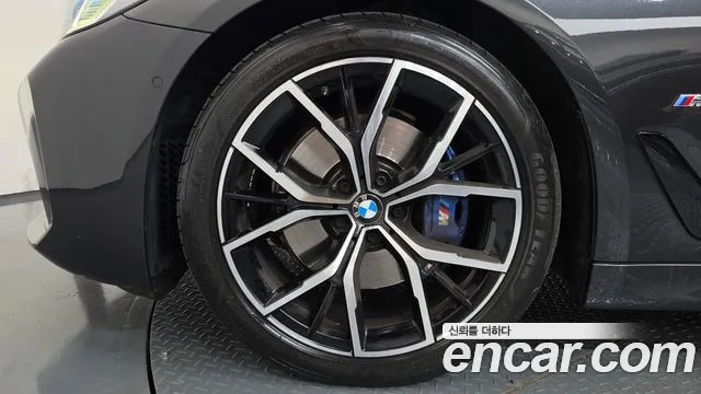 BMW 5-Series 2023 thumb 5