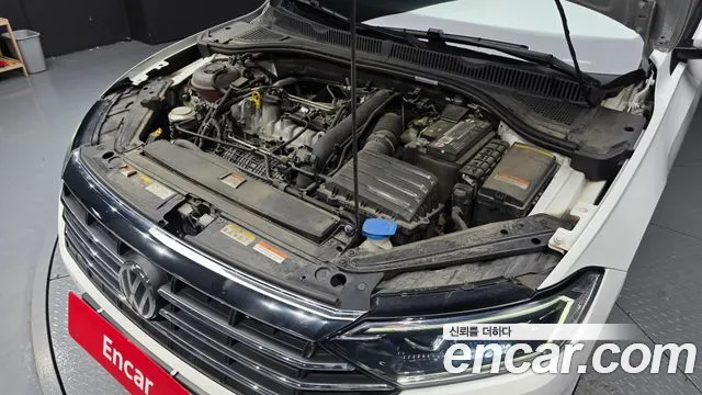Volkswagen Jetta 2021 thumb 6