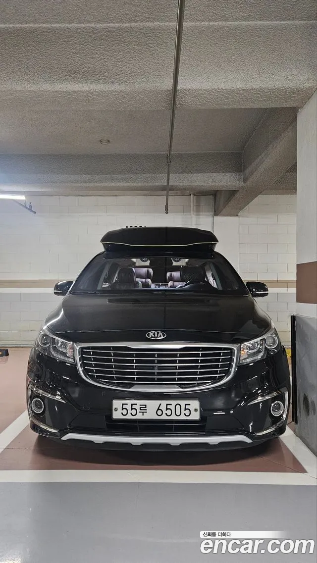 Kia Carnival 2017 thumb 3